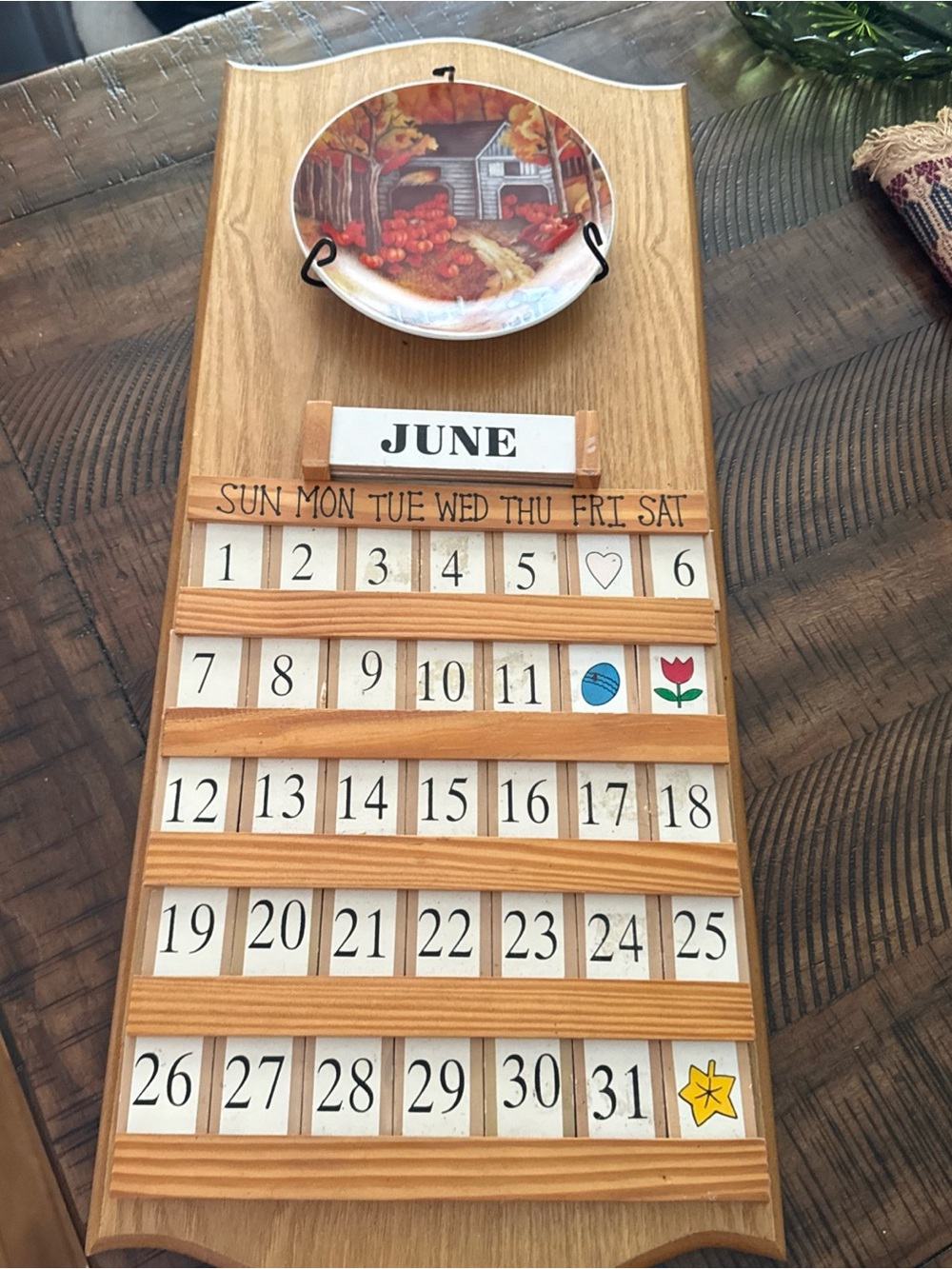 Vtg Wooden Perpetual Country Kitchen Calendar W/ Wood Tiles & Season Plates Comp